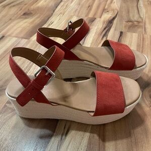 Qupid Red Espadrille Platform Sandals with Ankle Strap Sz 7